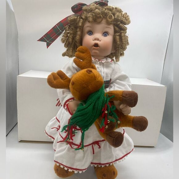 Danbury Mint Christmas Moose Doll by Cindy Marschner-Rolfe - Picture 1 of 10
